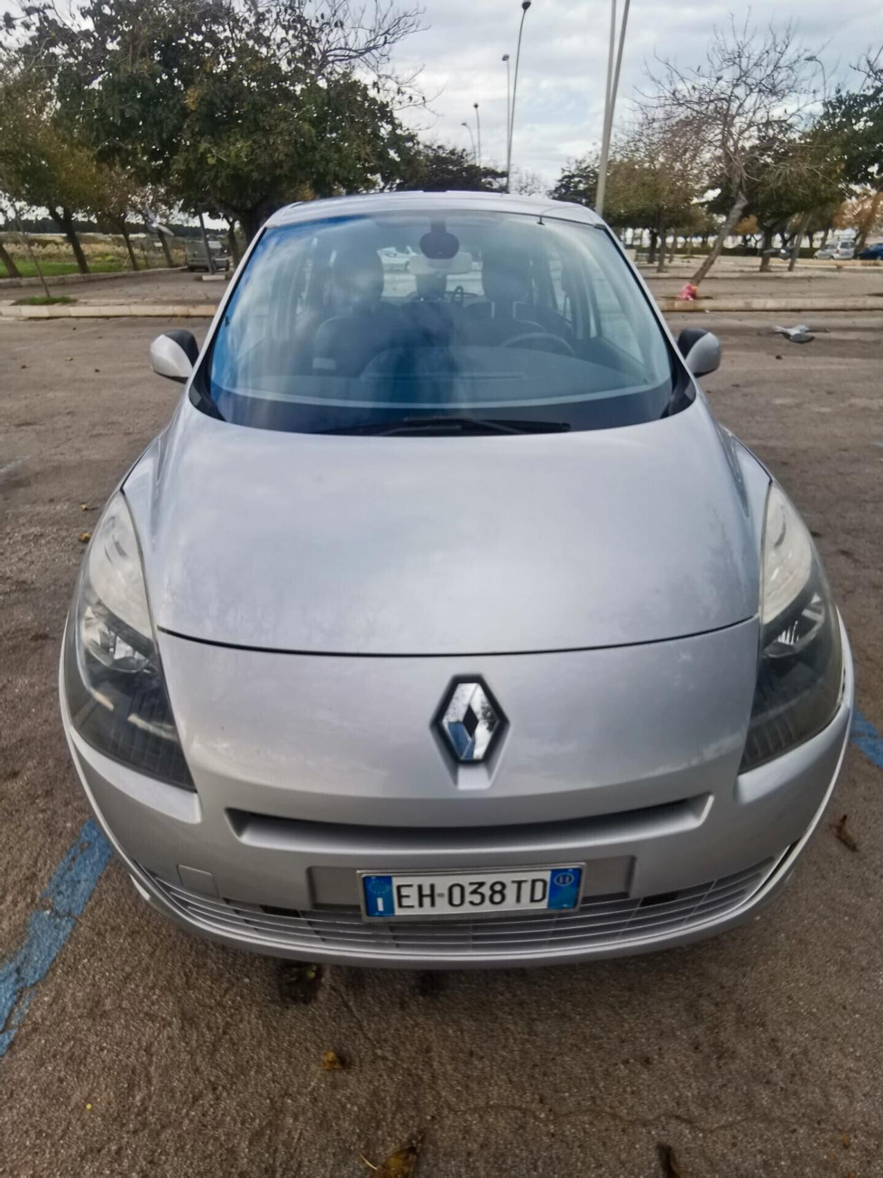 Renault Scenic Scénic 1.9 dCi 130CV Dynamique 7POSTI