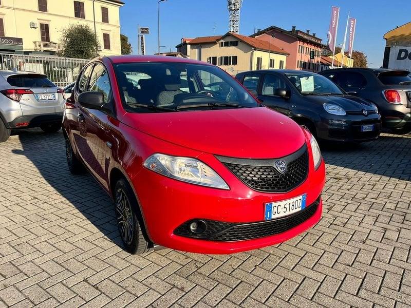 Lancia Ypsilon 1.2 69 CV 5 porte GPL Ecochic Silver