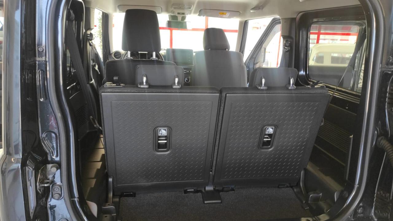 SUZUKI JIMNY 1.5 BENZINA 102CV 4 POSTI GANCIO TRAINO