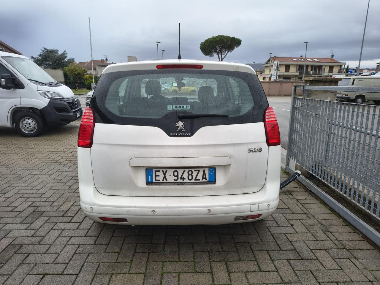 Peugeot 5008 7 POSTI 1.6 HDi +GANCIO TRAINO *PER COMMERCIANTI*