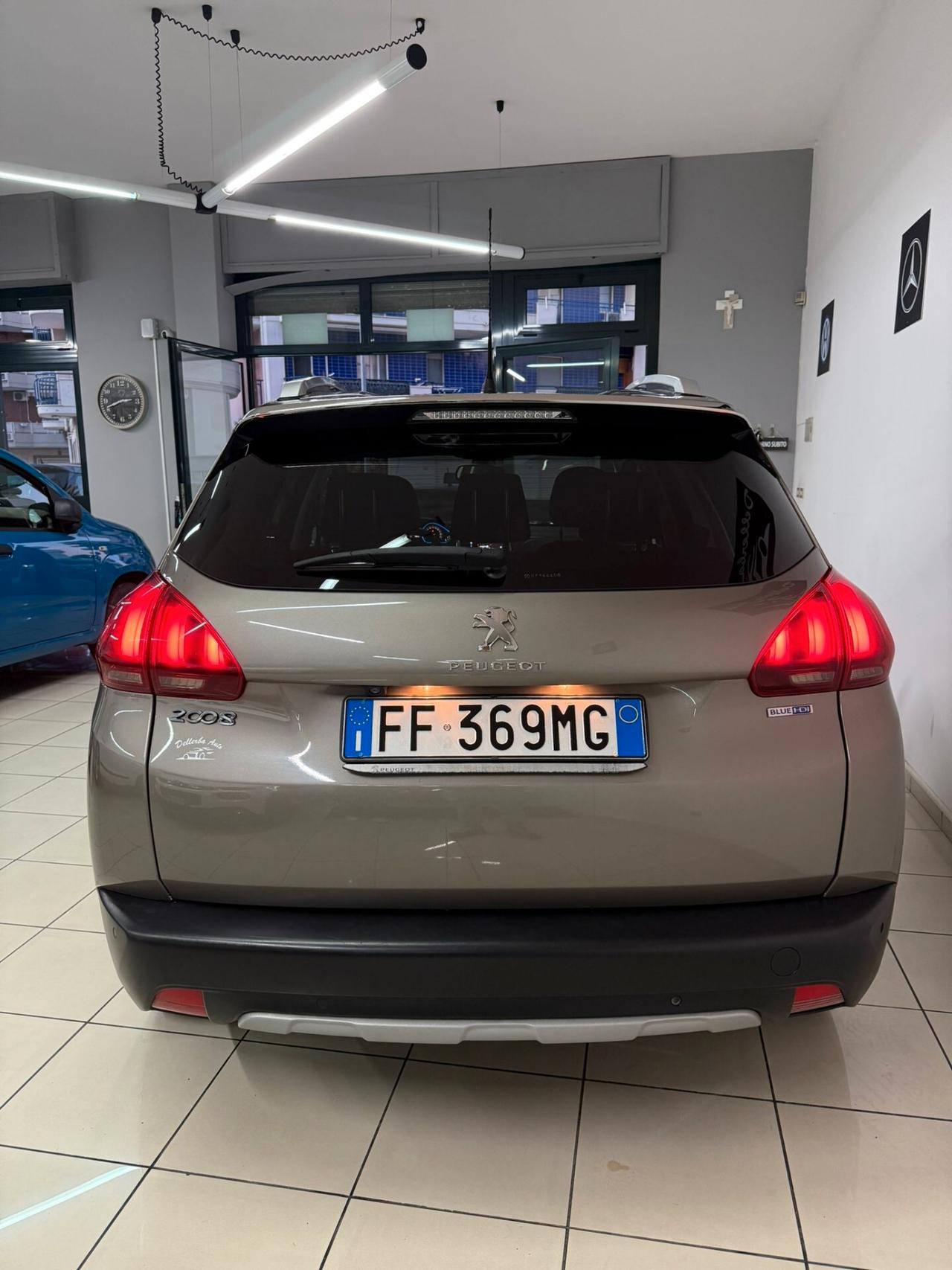 Peugeot 2008 BlueHDi 100 Allure