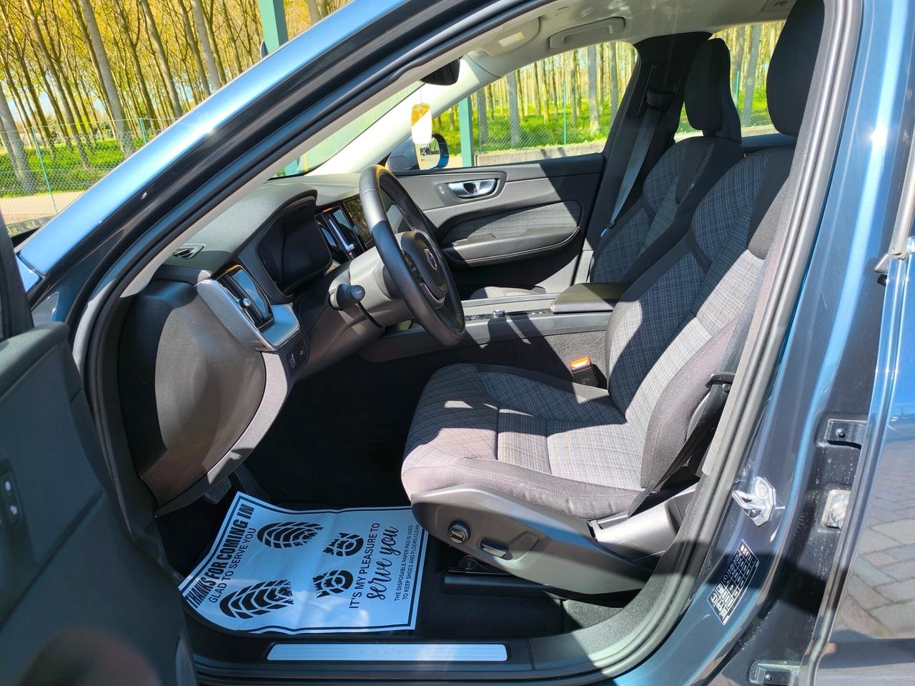 Volvo XC 60 XC60 B4 (d) AWD Geartronic Momentum Pro