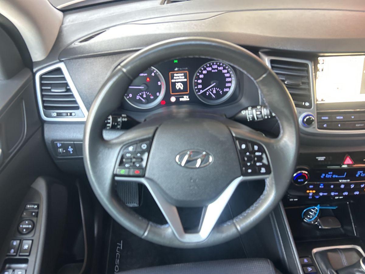 HYUNDAI - Tucson - 1.7 CRDi 116CV XPossible NAVI TELECAMERA