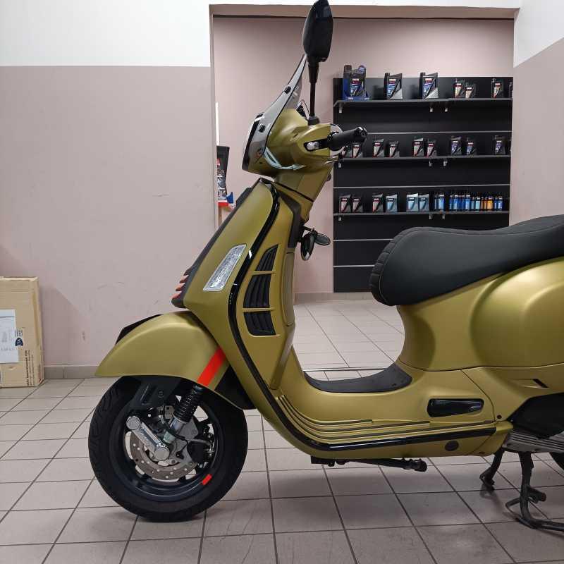 Vespa GTS 300 Super Sport - 2024