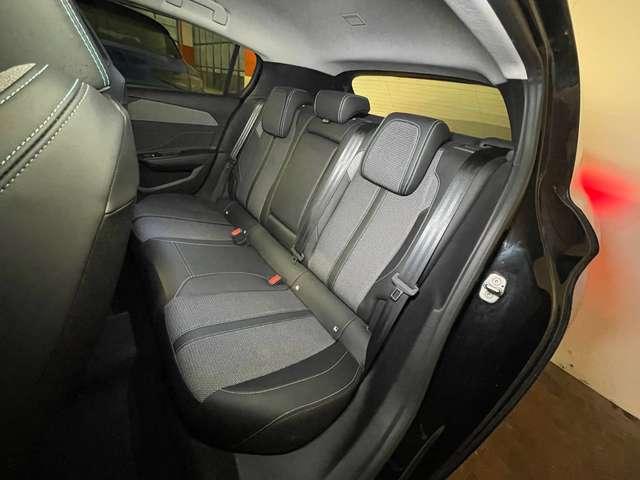 Peugeot 308 1.2 130cv Allure + Key Less + Navi + Camera