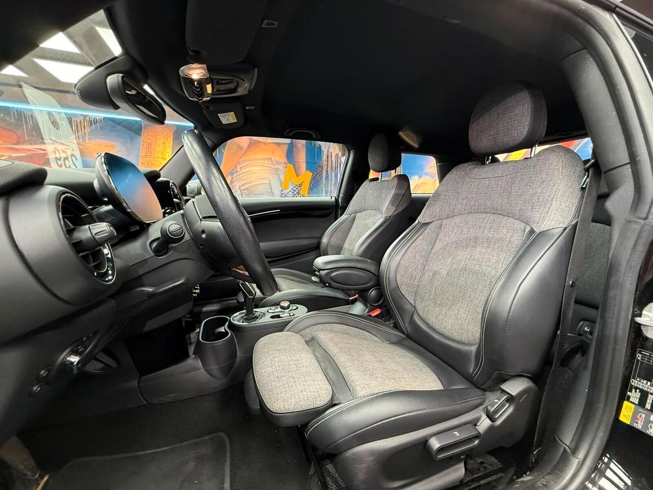 Mini Cooper SE XL (934)