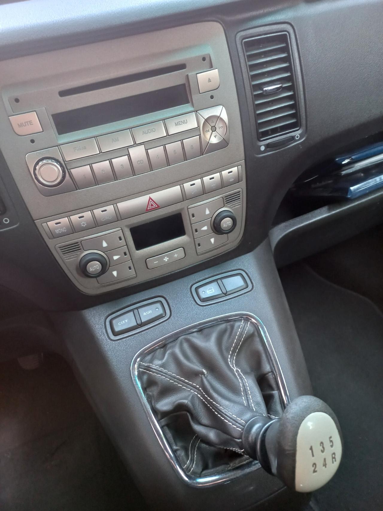 Lancia MUSA 1.4 Argento Ecochic GPL