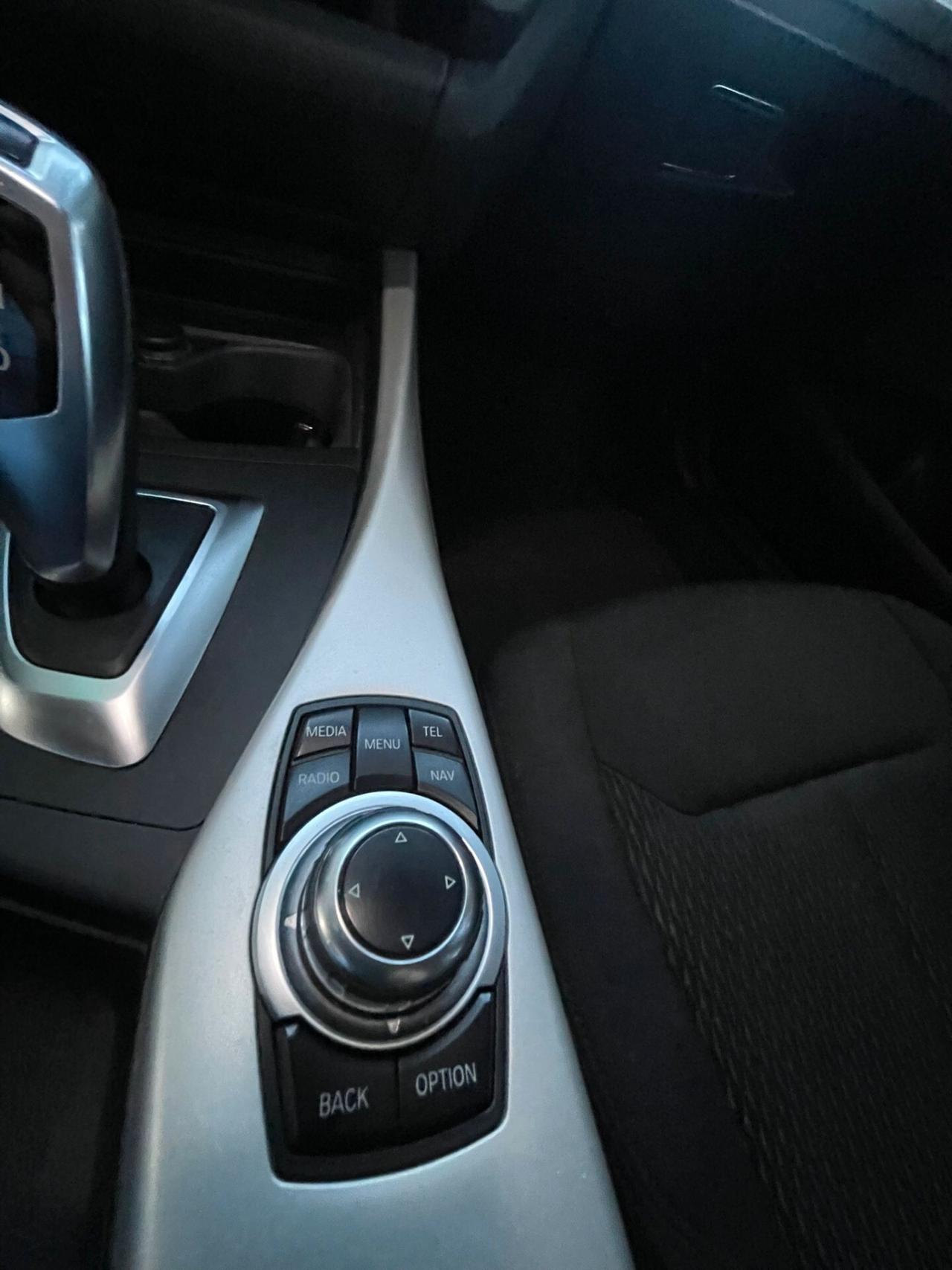 Bmw 118 118d 5p. Advantage