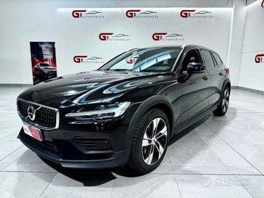 Volvo V60 Cross Country B4 (d) AWD automatico Plus