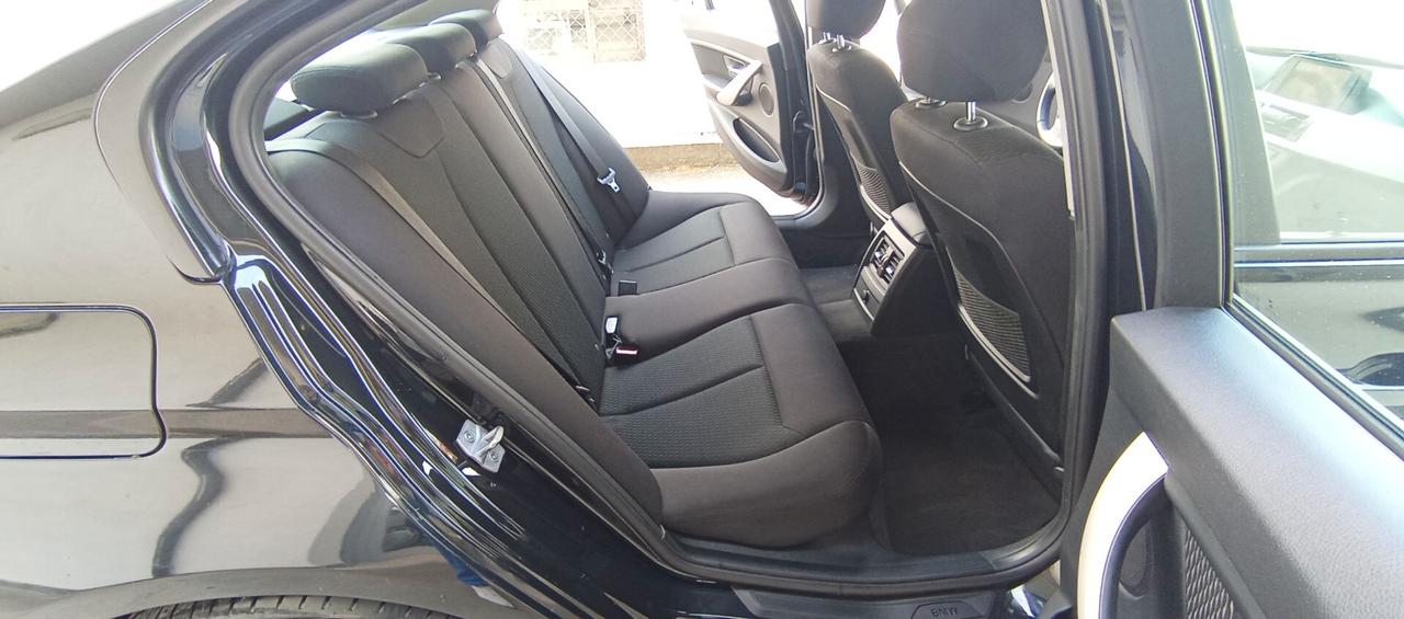 Bmw 316d 115 CV Berlina - Garanzia