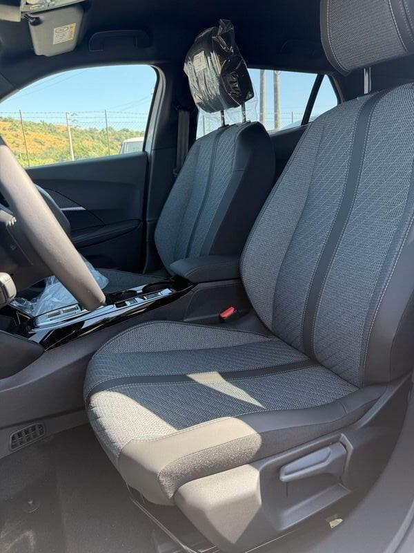 Peugeot 2008 Hybrid 145 e-DCS6 Allure