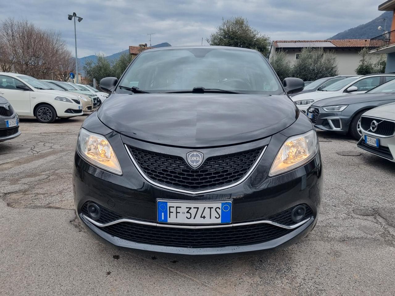 Lancia Ypsilon 1.2 69 CV 5 porte GPL Ecochic Silver