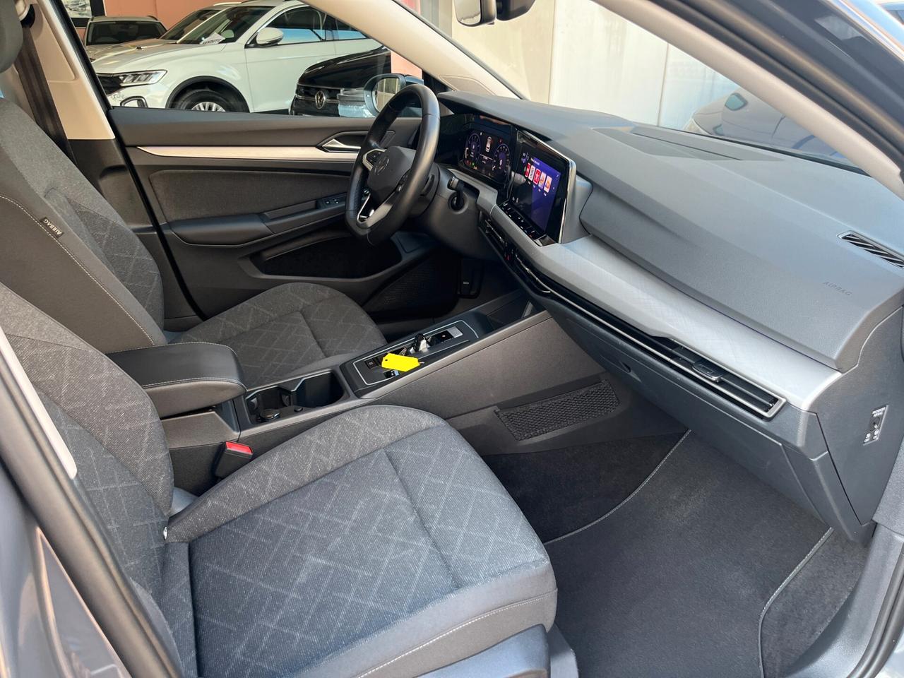 Volkswagen Golf 1.5 eTSI 130 CV EVO ACT DSG Life
