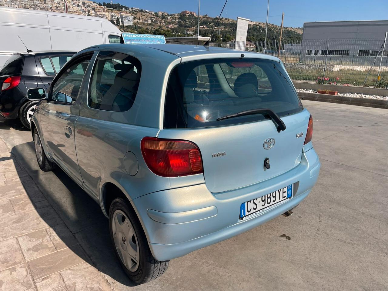 Toyota Yaris 1.0 3 porte Sol OK neopatentati