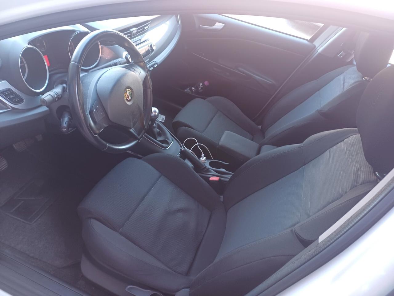 Alfa Romeo Giulietta 1.6 JTDm-2 105 CV Veloce 2013