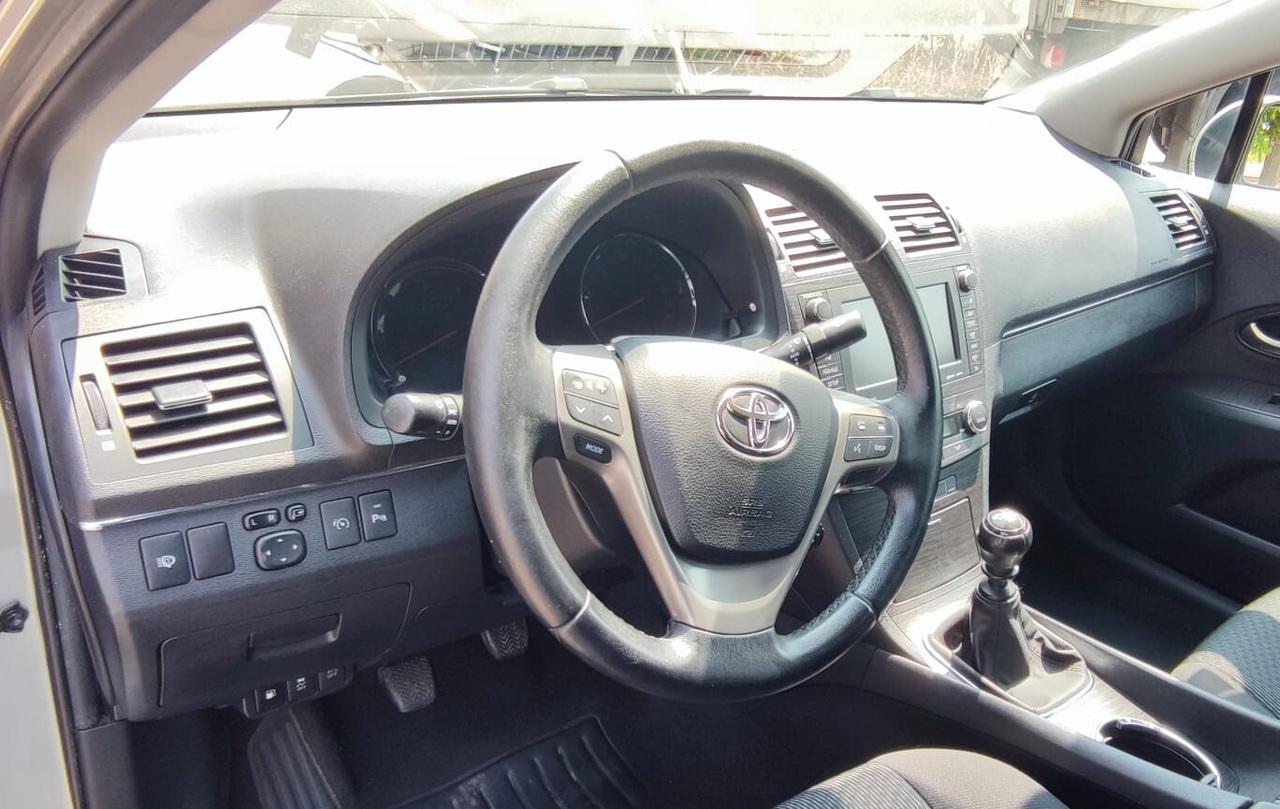 Toyota Avensis 2.2 D-4D Executive