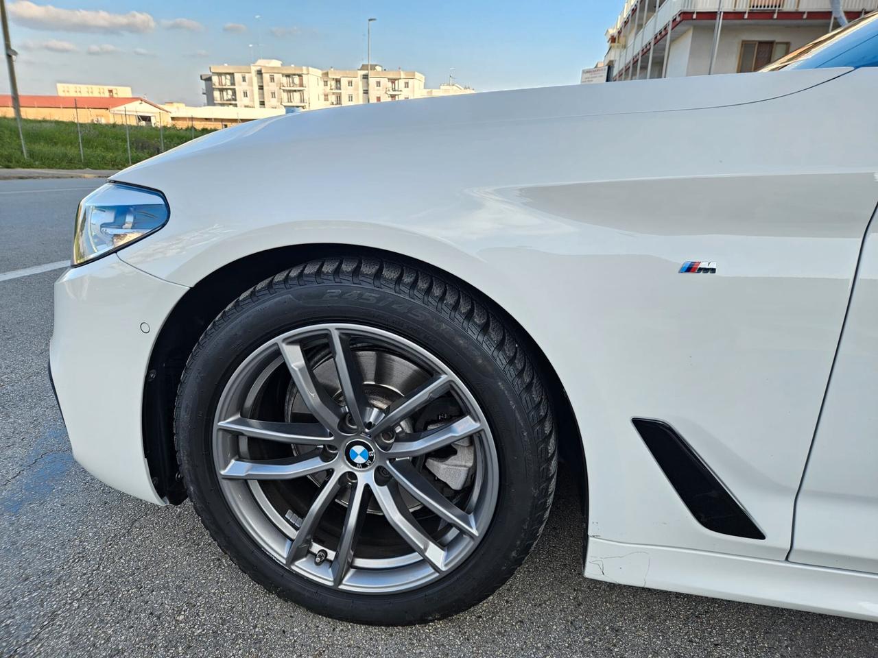 BMW SERIE 5 Msport 518D Touring 150CV