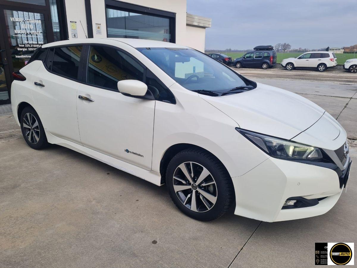 NISSAN Leaf Tekna 40 kWh-Elettrica-20.000 Km