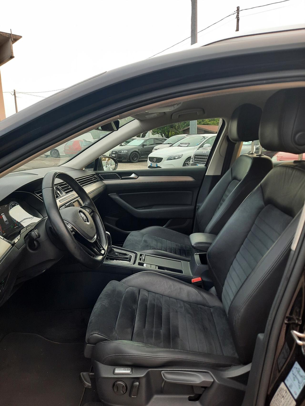 Volkswagen Passat Variant 2.0 BiTDI 4MOT. DSG Highline BlueMotion Tech.