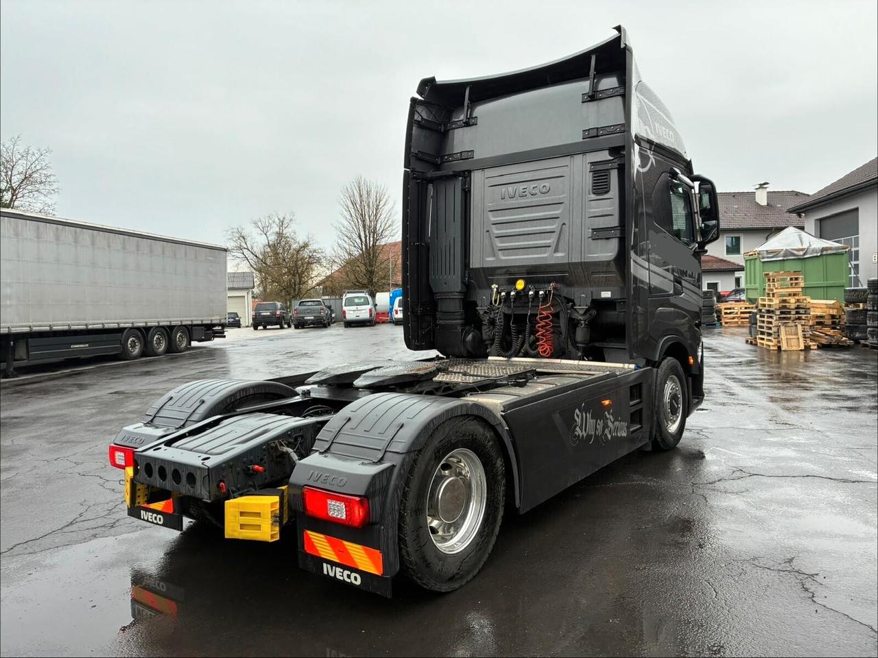 Iveco S Way 570 2023