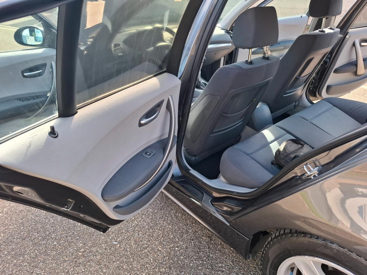 Bmw 118 118d cat 5 porte Futura