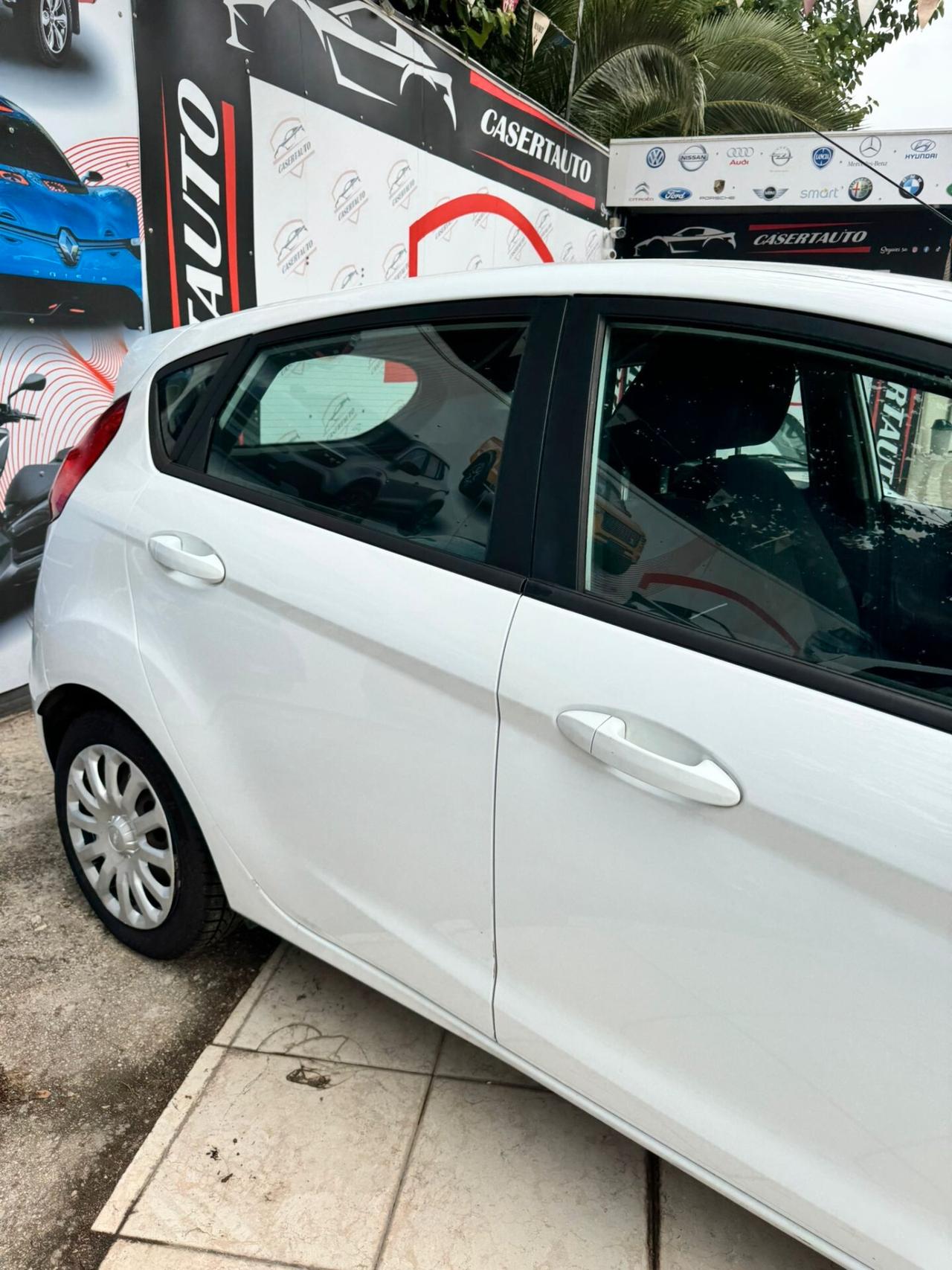 Ford Fiesta 1.5 TDCi 75CV 5 porte Titanium