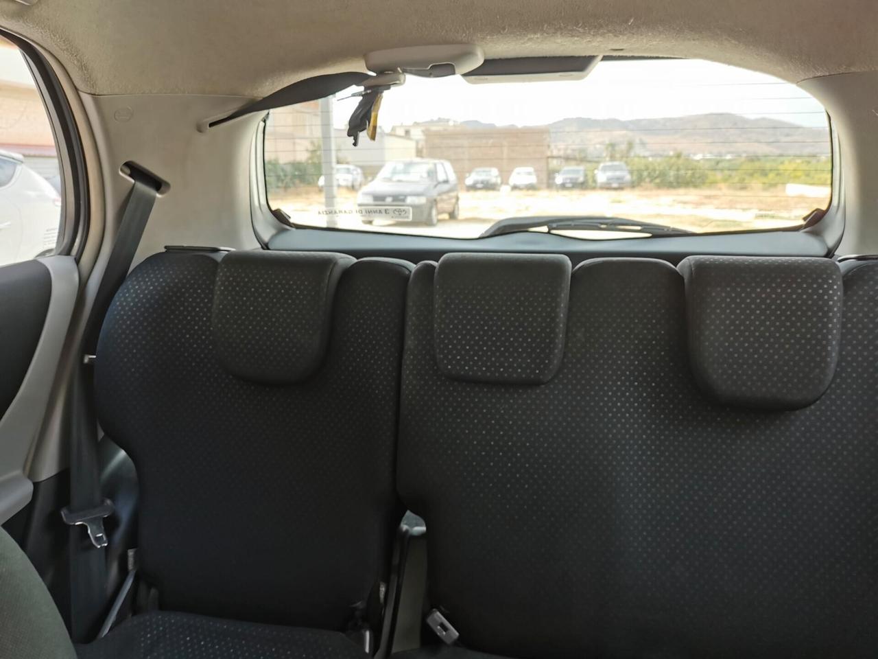 Toyota Yaris 1.3 2010
