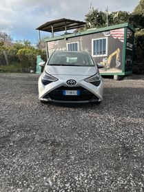 Toyota Aygo 1.0 VVT-i 72 CV 5 porte x-cite