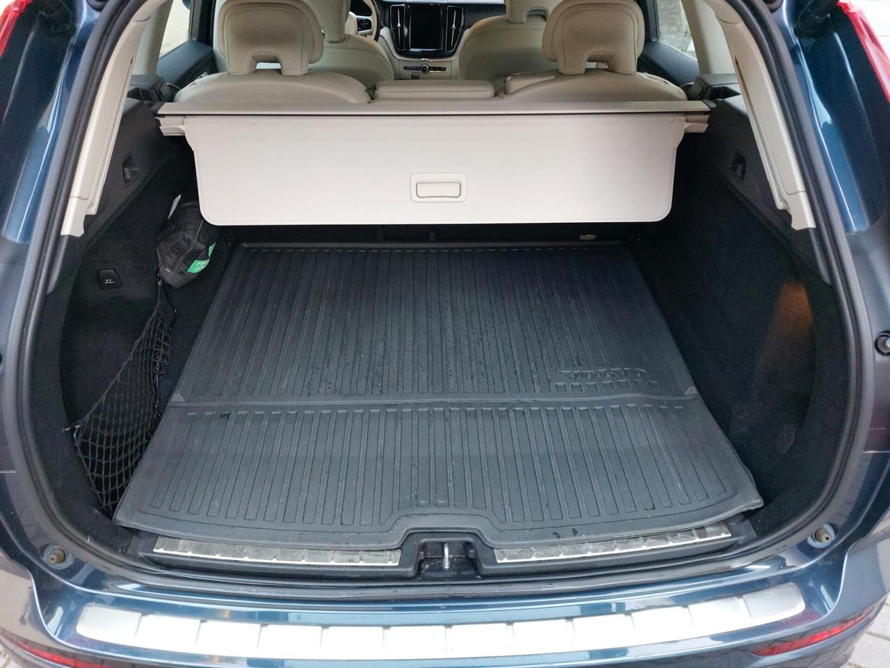 Volvo XC 60 XC60 2.0 b4 Plus Bright awd auto