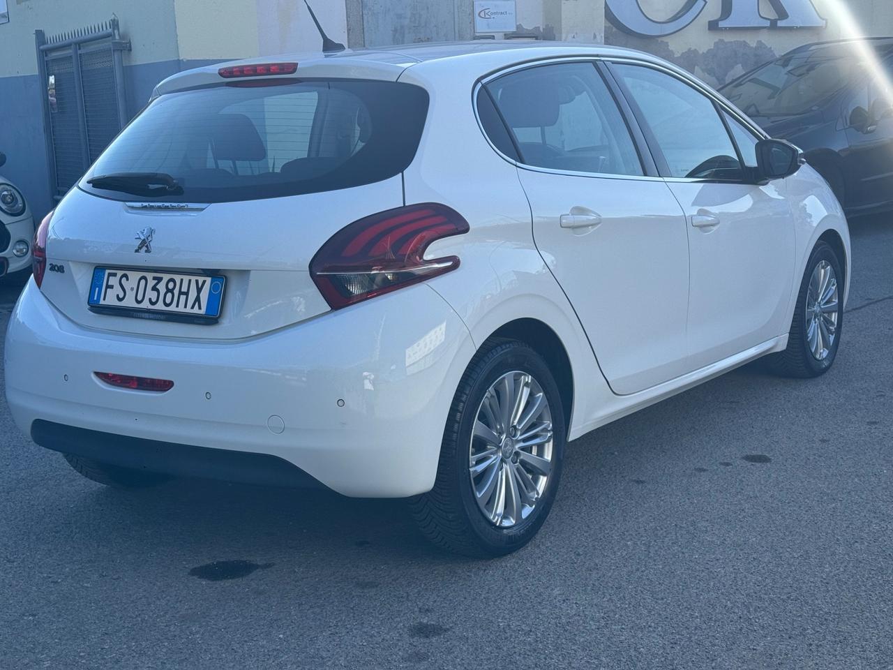 Peugeot 208 BlueHDi 100 S&S 5 porte GT Line