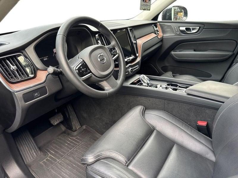 Volvo XC60 II 2022 2.0 b4 Ultimate Dark awd auto