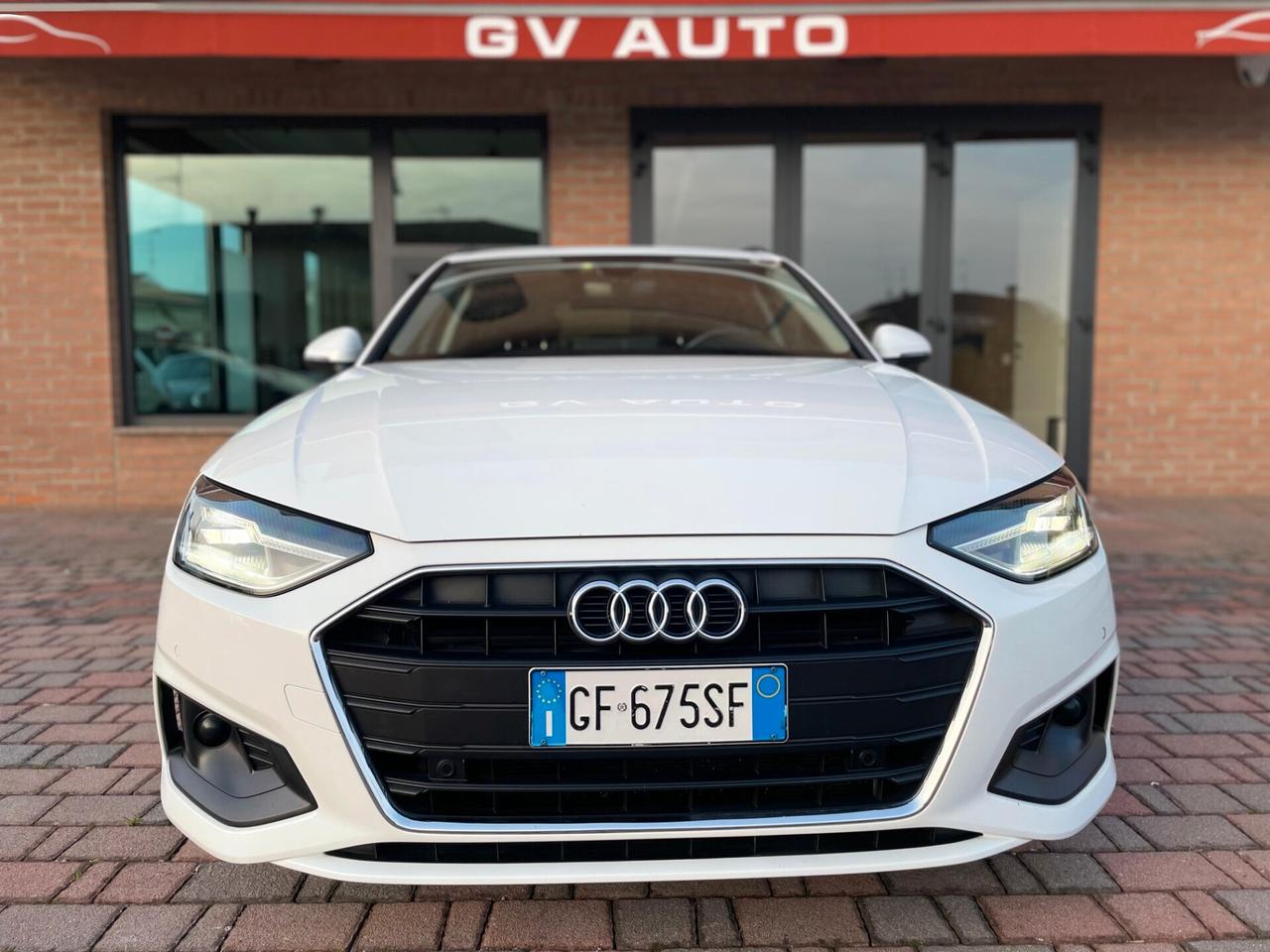 Audi A4 Avant 30 TDI S tronic S line