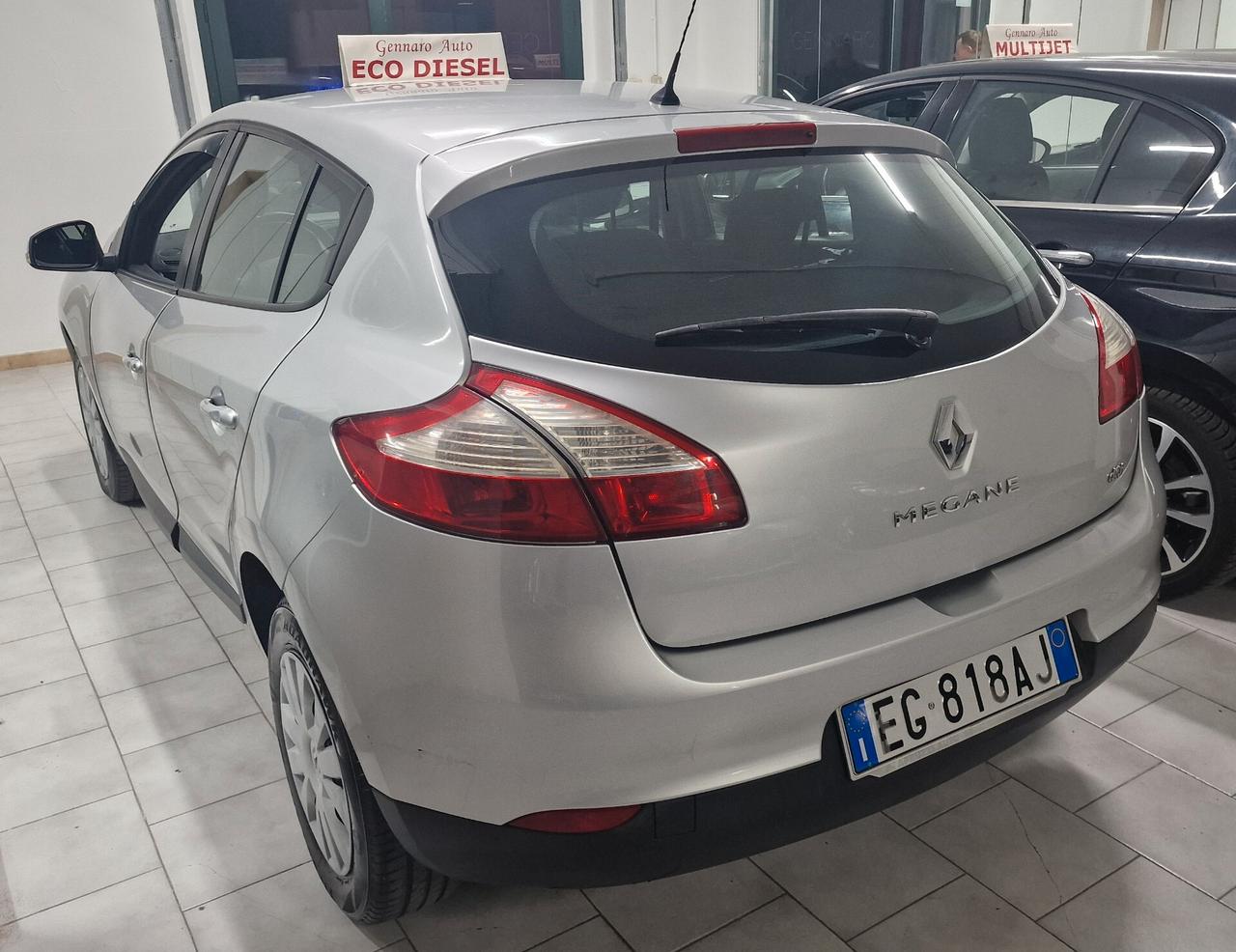 Renault Megane berlina 1.5 dCi 90CV neo patentati