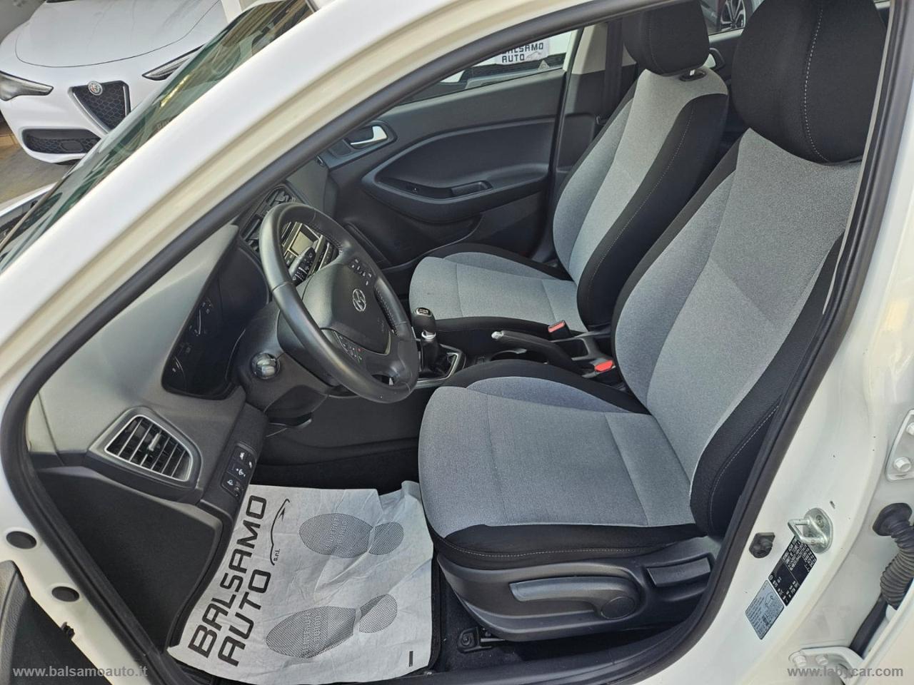 HYUNDAI i20 1.2 84 CV 5p. Comfort