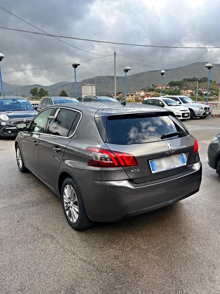 Peugeot 308 Turbo 130 Allure 2021 km 86.000