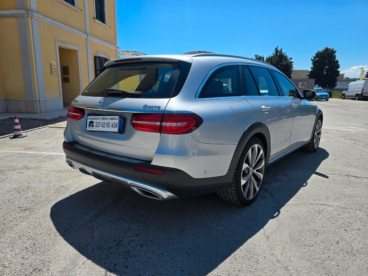 Mercedes E 220 D Premium 4Matic 9G-Tronic Plus Station Wagon All-Terrain