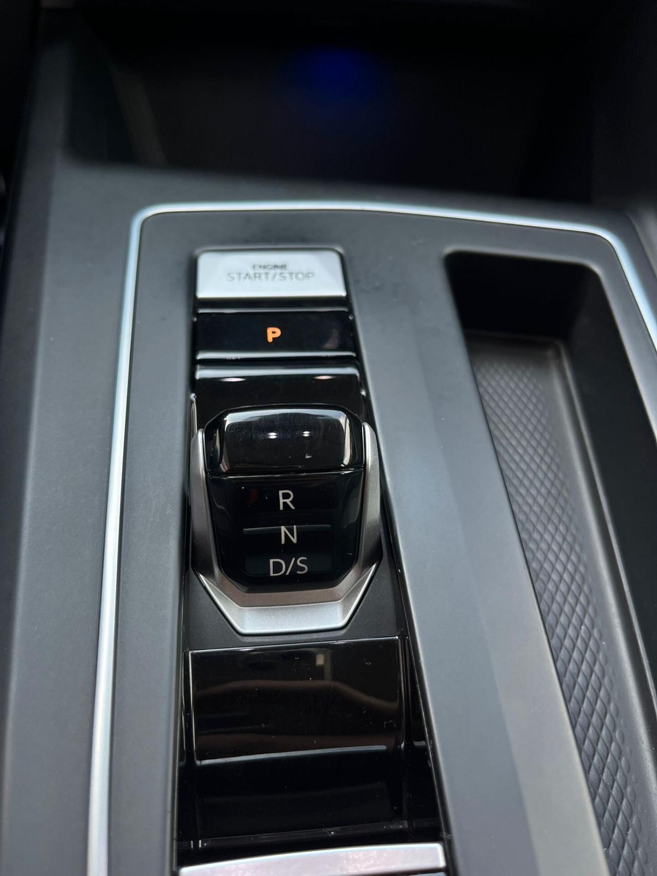 Volkswagen Golf 8 2.0 TDI DSG SCR Style