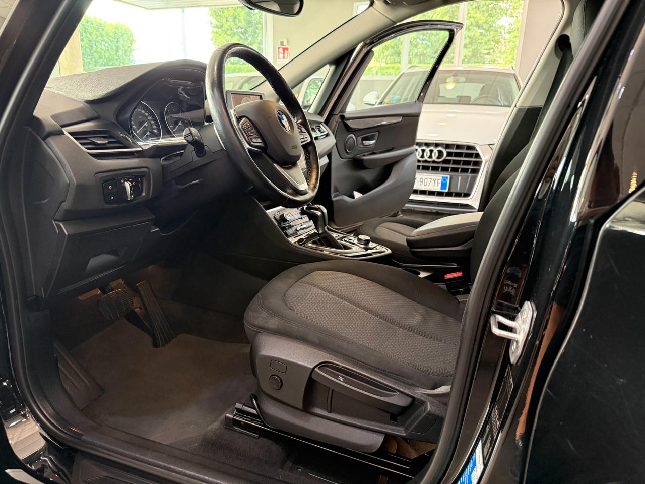 Bmw 2er Active Tourer 216d Advantage