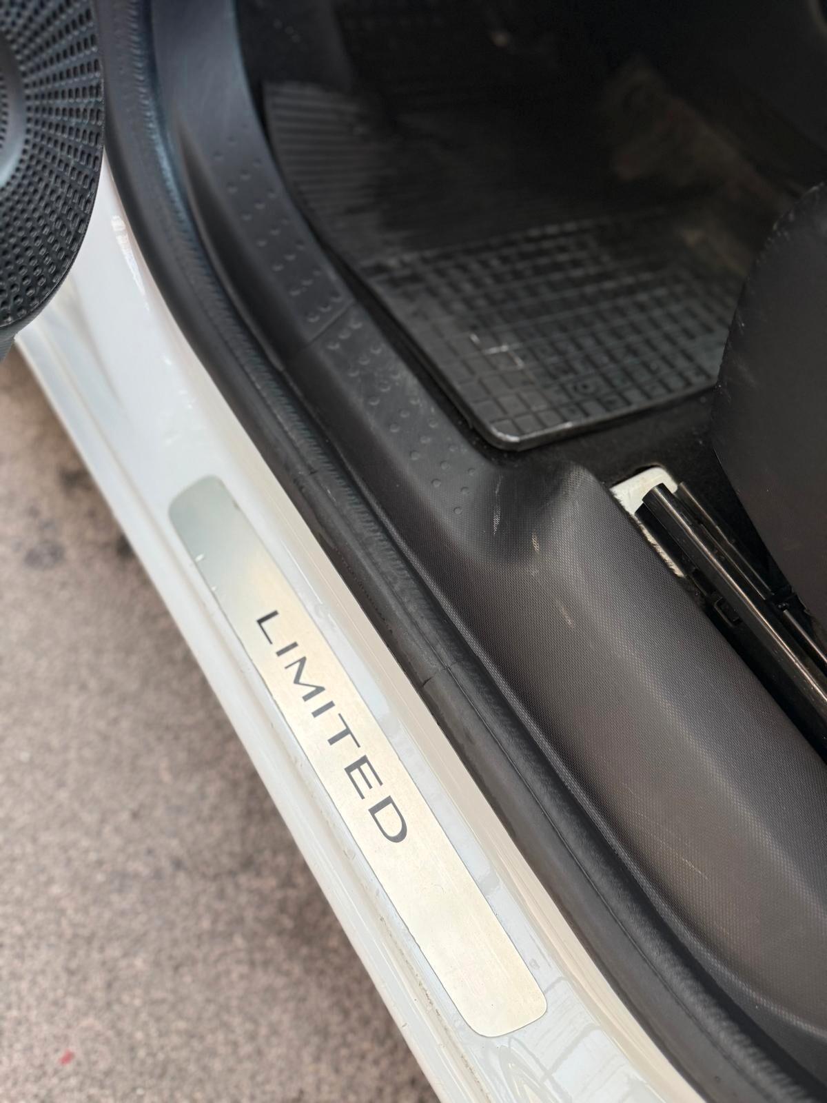 Renault Twingo SCe limited