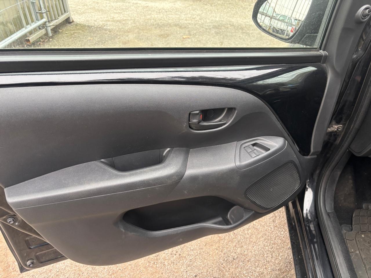 Citroen C1 VTi 72 5 porte Shine