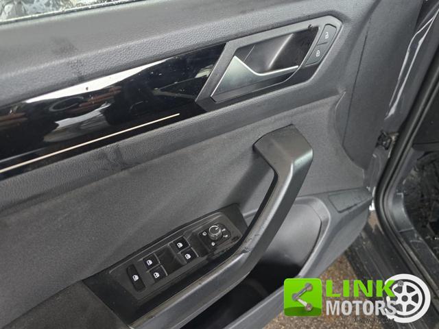 VOLKSWAGEN T-Roc 2.0 TDI SCR Advanced Black pack