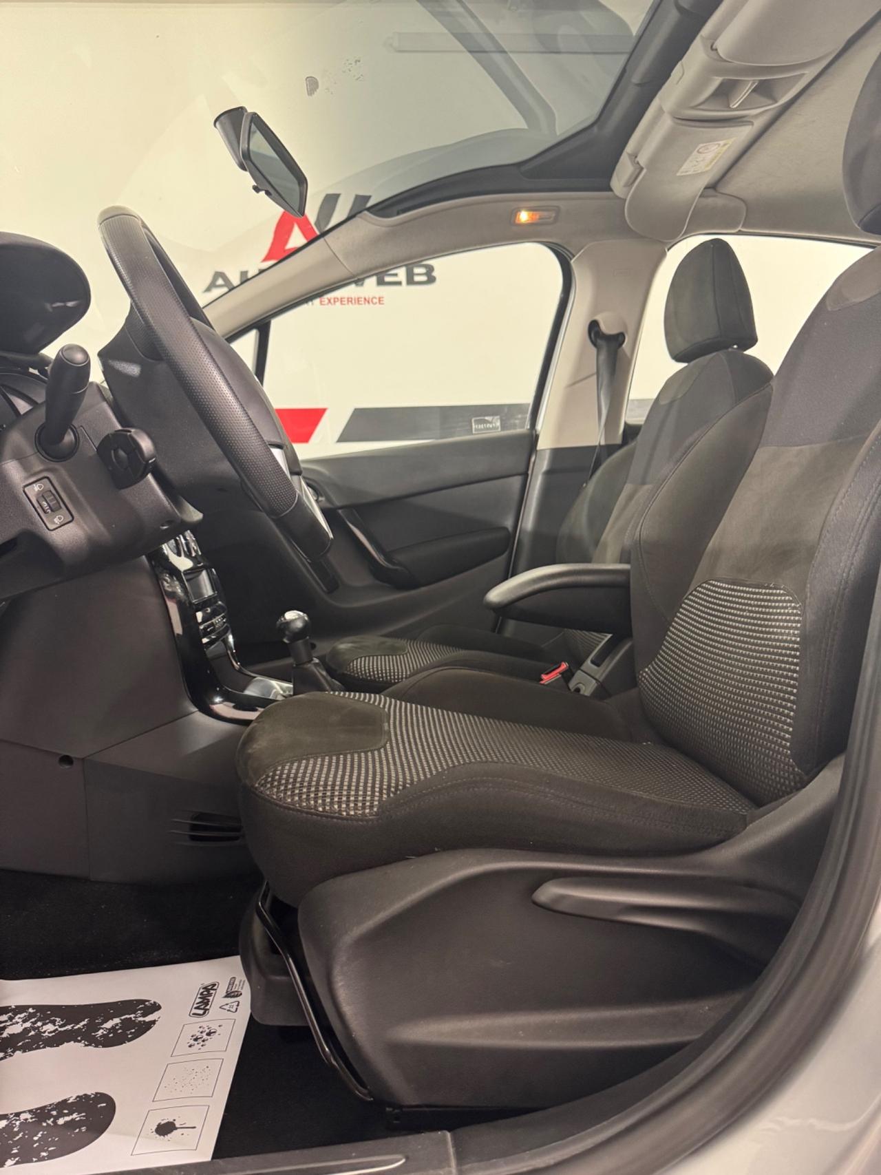 Citroen C3 Exclusive *TETTO PANORAMICO- SENSORI DI PARCHEGGIO* NEOPATENTATI