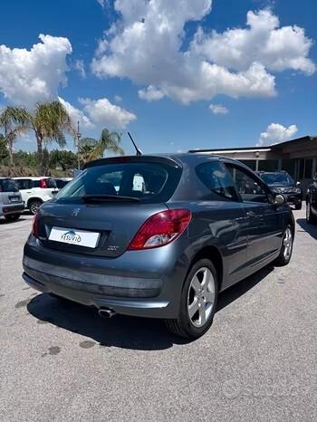 Peugeot 207 1.6 93CV - 2011