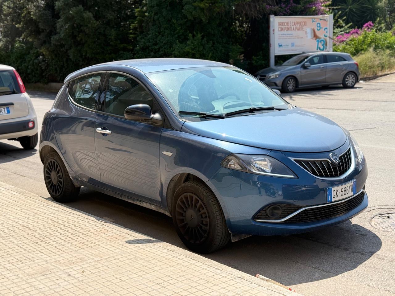 Lancia Ypsilon 1.0 70 cv 5 porte S&S Hybrid Silver 2022