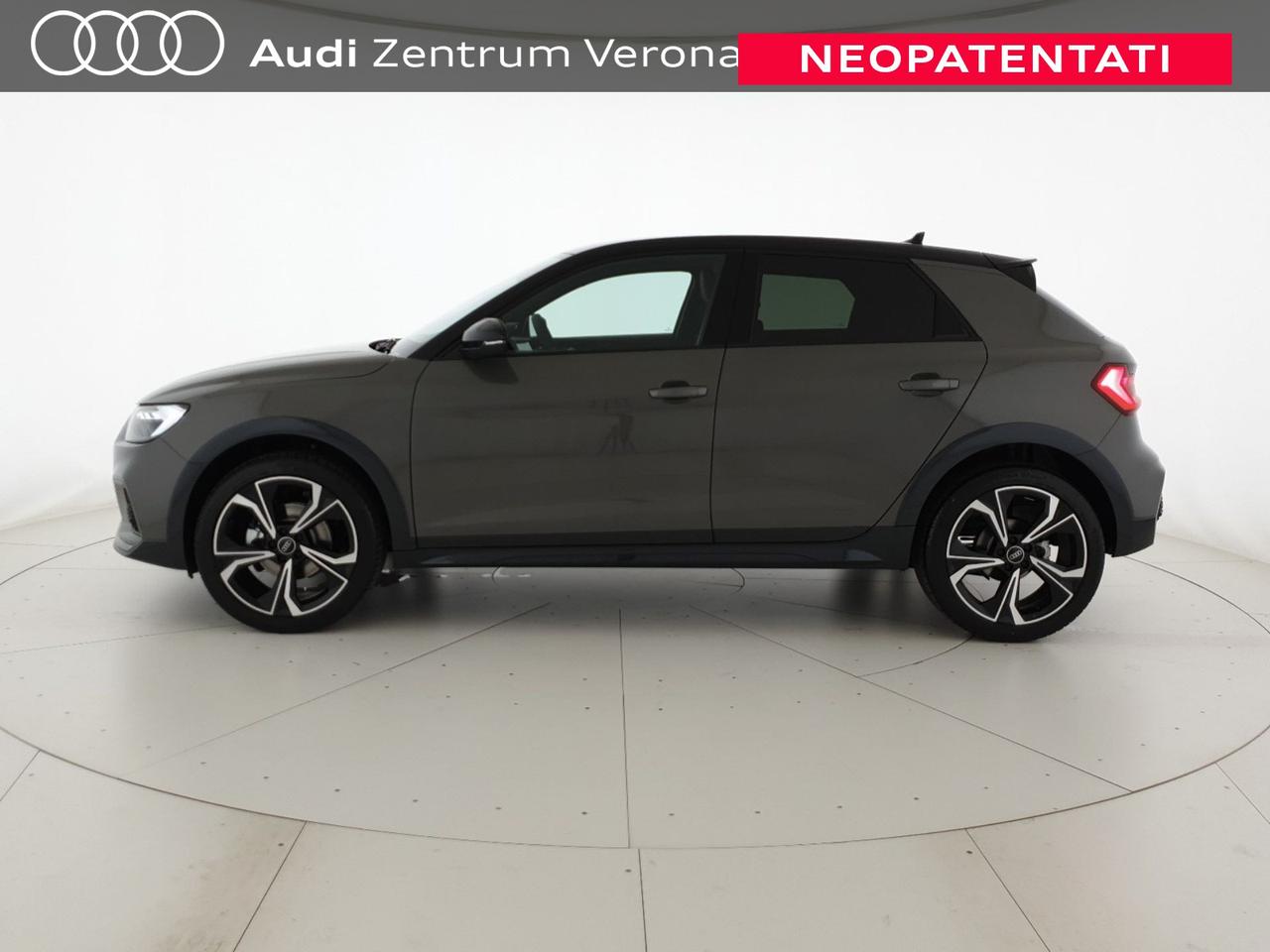 Allstreet 30TFSI 116CV S tronic Identity Contrast