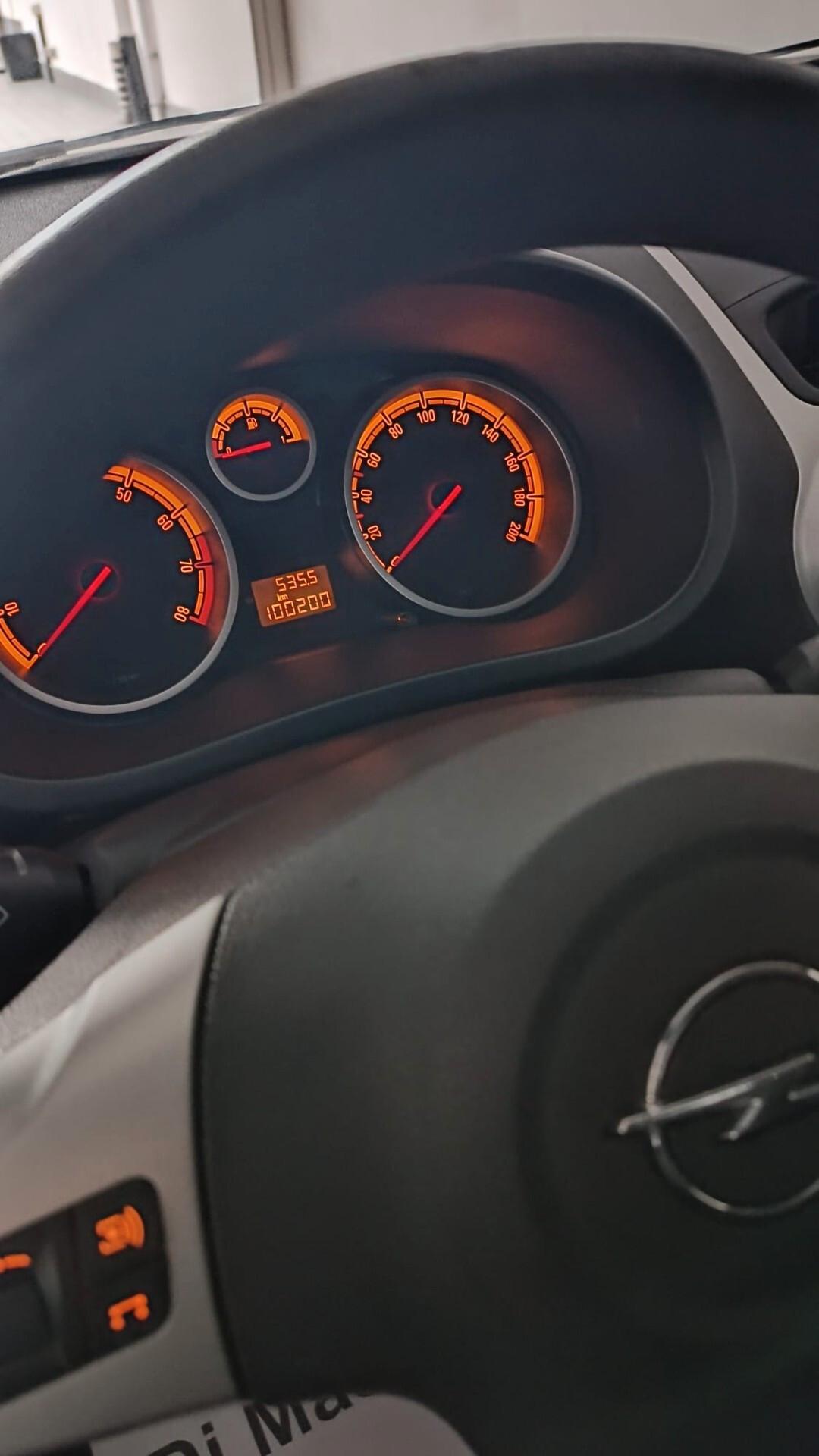 Opel Corsa 1.2 3 porte Sport