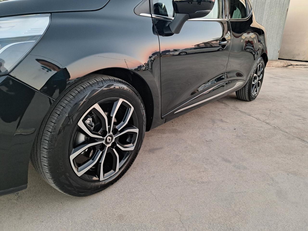 Renault Clio 1.5 dCi 75 CV Moschino - 2016