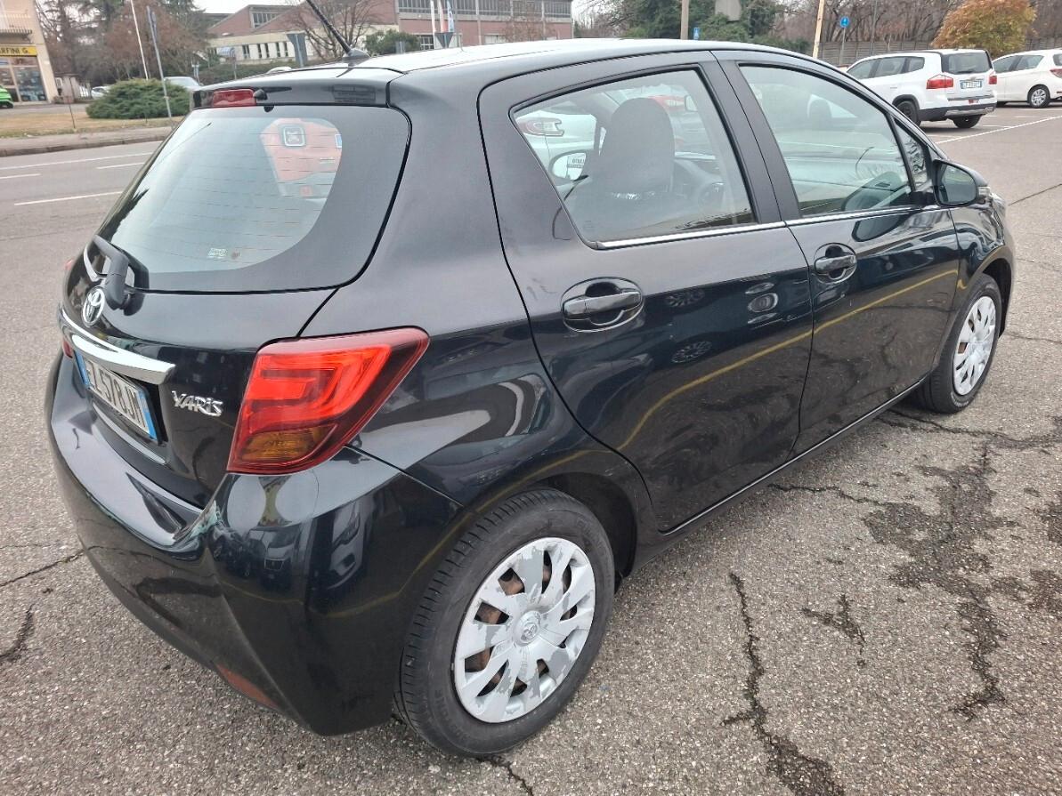 Toyota Yaris 1.0 5 porte Lounge