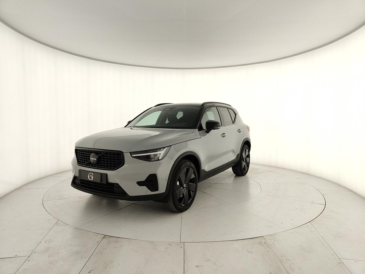 VOLVO XC40 2.0 b3 Ultra Black Edition auto