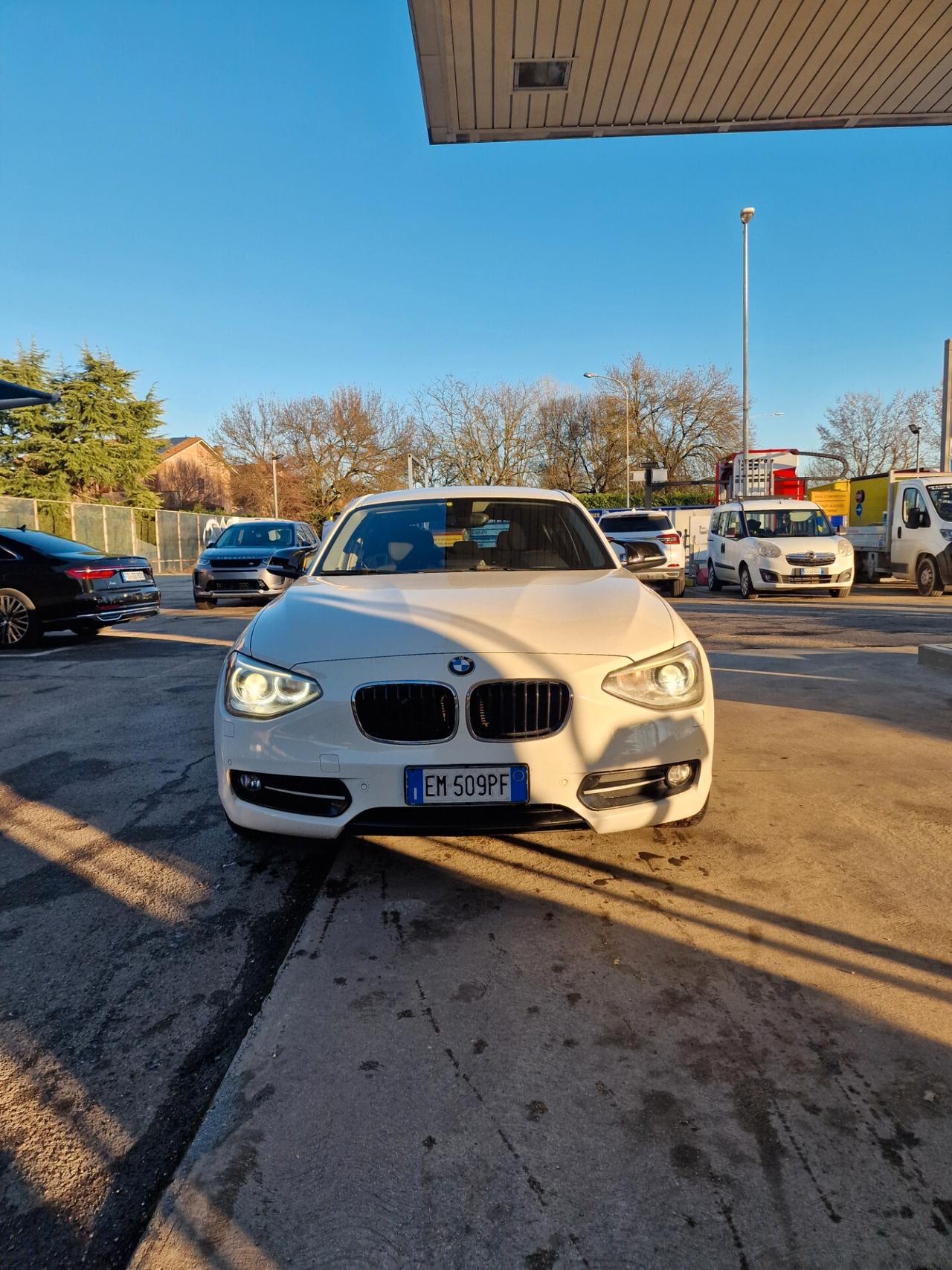 Bmw 118 118d 5p. Msport